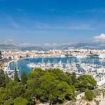 Apartmán 3 - Beautiful Modern In The Heart Of *